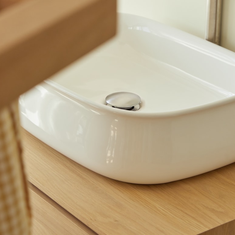 Amelia -  Rectangular washbasin in ceramic, w. 55 cm