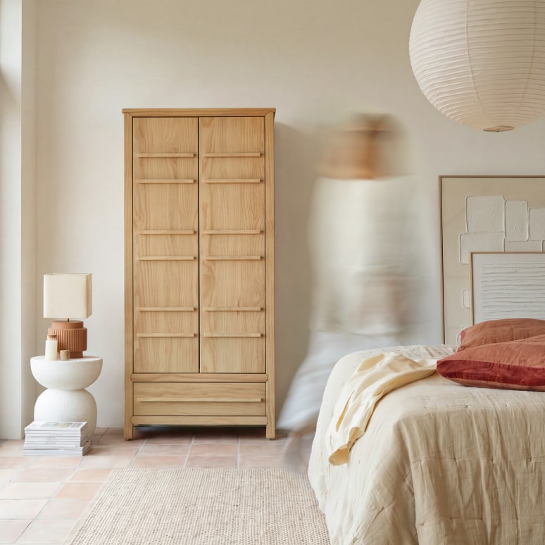 Qong - Armoire en pin massif