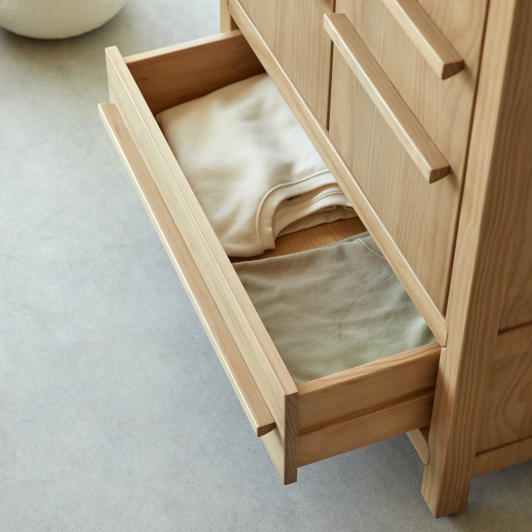 Qong - Armoire en pin massif