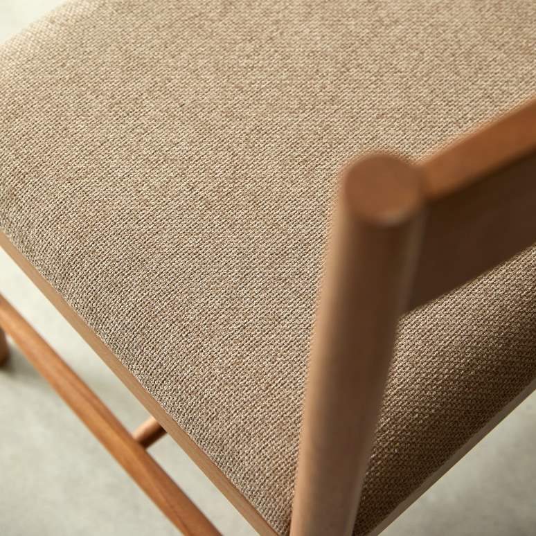Emy - Chaise en acacia massif et tissu