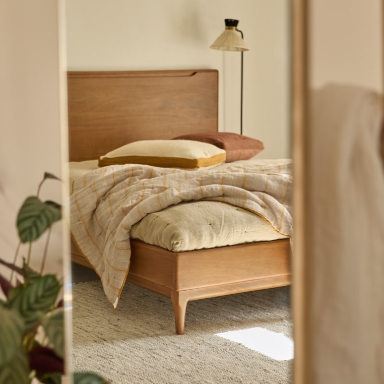 Gabrielle - Cama de madera de mango maciza 160x200 cm