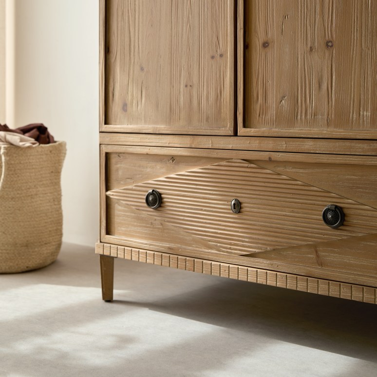 Emily - Armoire en pin recyclé