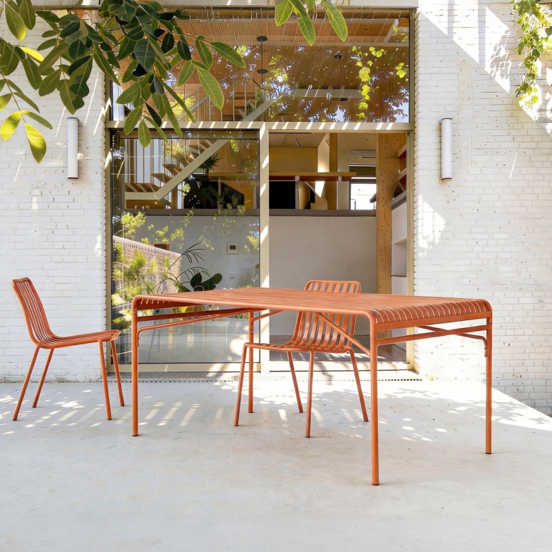 Gaby - Table de jardin rectangulaire en métal orange 4/6 pers.