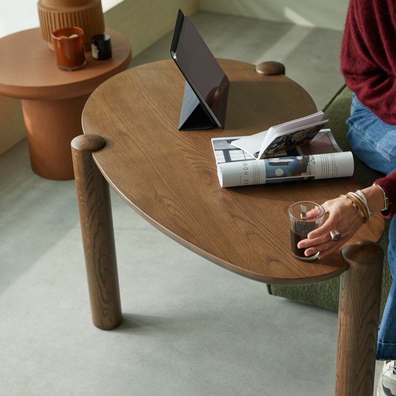 Nora - Coffee Table in solid oak, tall version