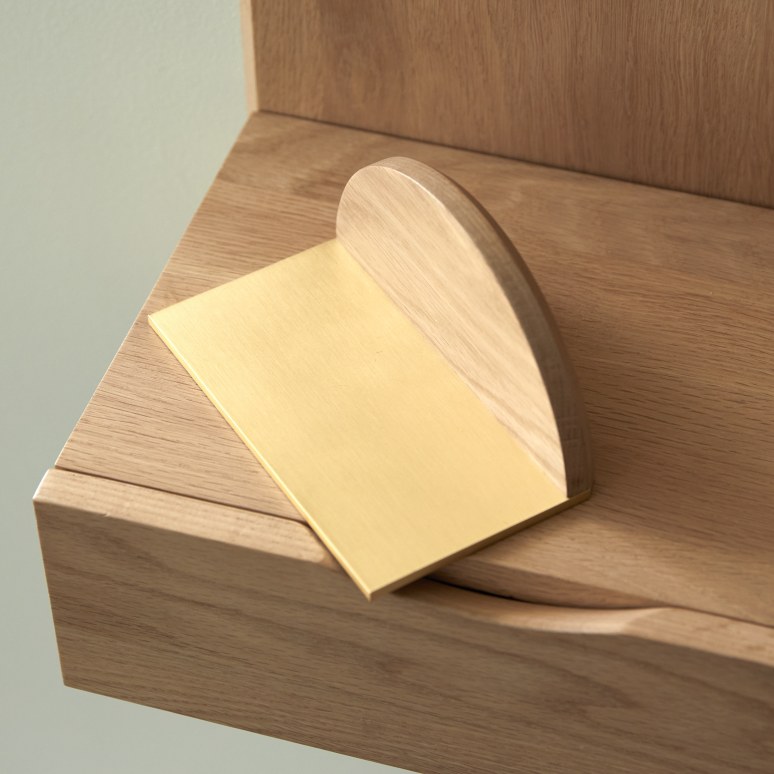 Raph - Wall-mounted solid oak bedside table