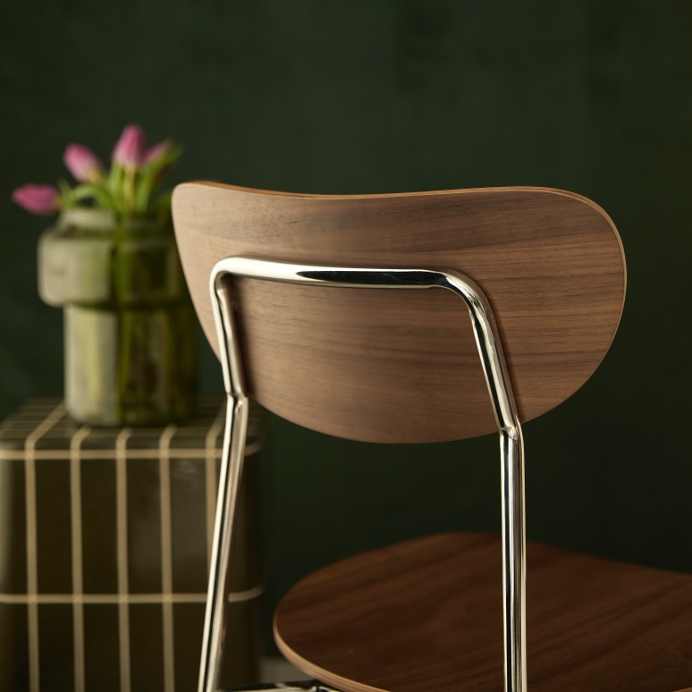 Lilo - Chaise en noyer et métal chromé