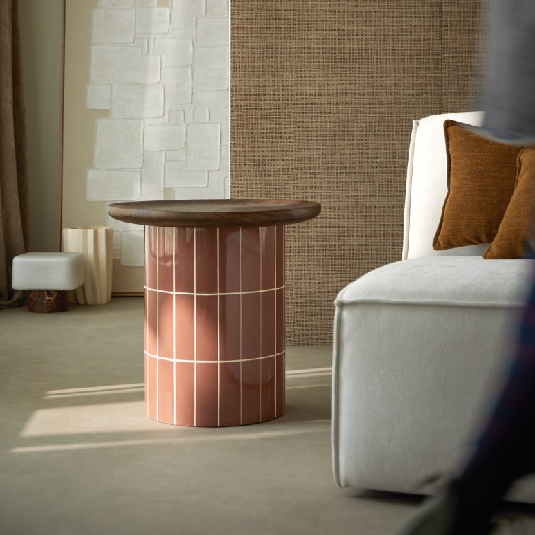 Georges - Terracotta side table in tile-effect cement and oak