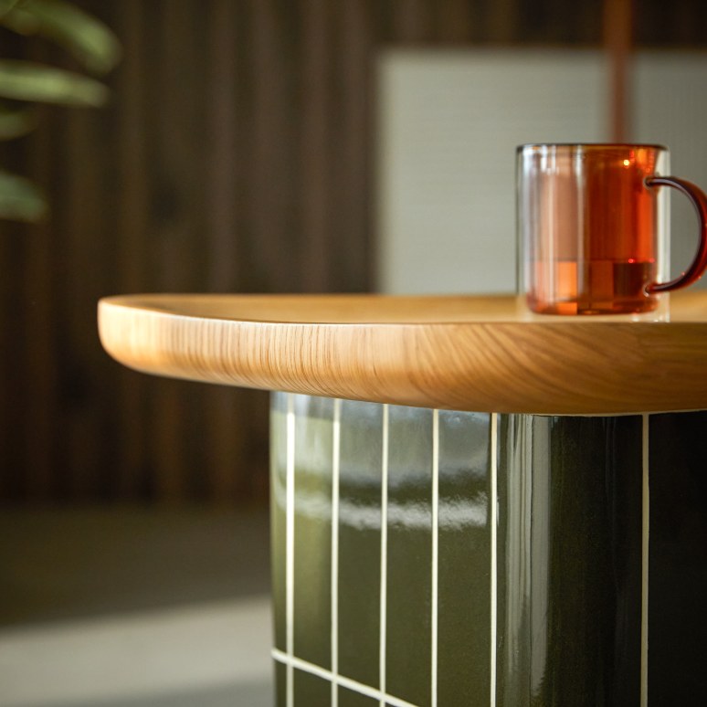 Georges - Green side table in tile-effect cement and oak