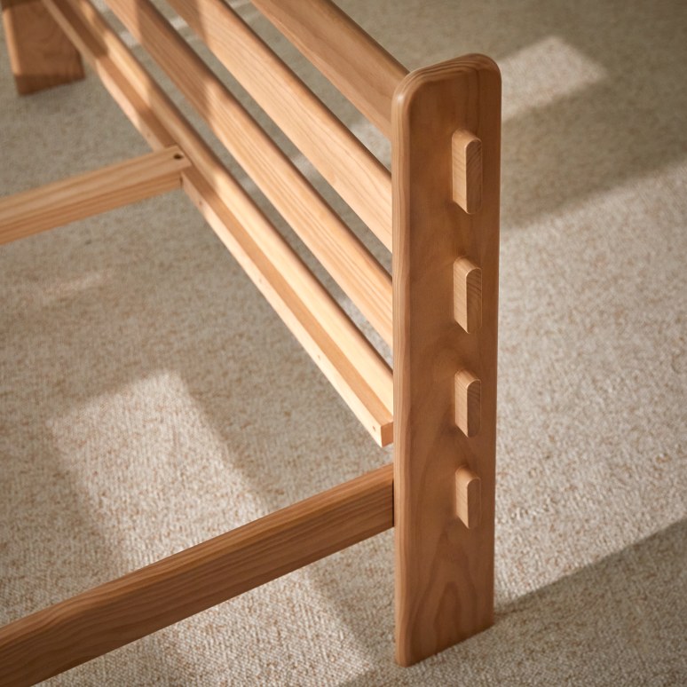 Alfie - Bed in solid pine, 160 x 200 cm