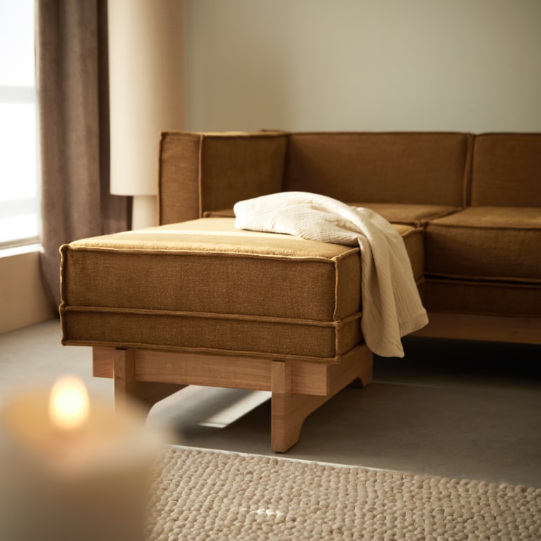 Miu - Repose-pieds en chêne massif et tissu ocre