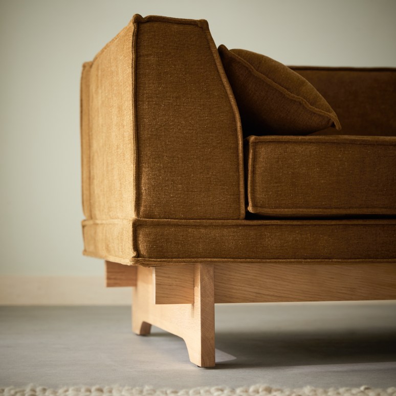 Miu - Chaise longue de roble macizo y tejido ocre