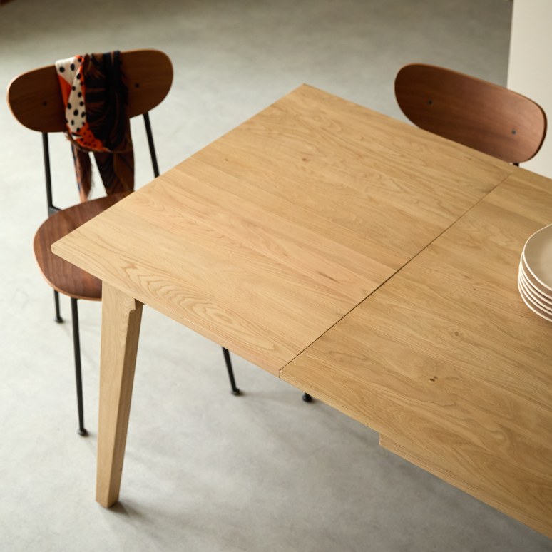 Esmée - Uitschuifbare eikenhouten tafel 4-6 pers.
