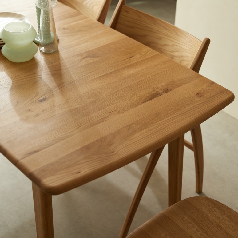 Clara - Tavolo allungabile in rovere massello 4-6 pers.