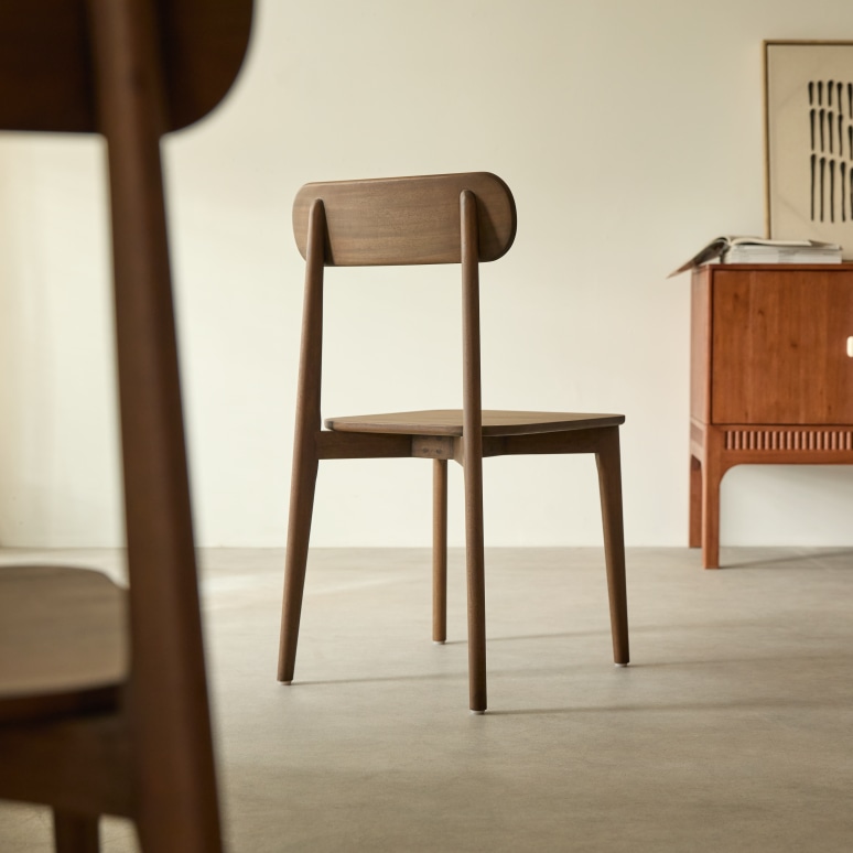 Jonàk - Chaise en acajou massif brown