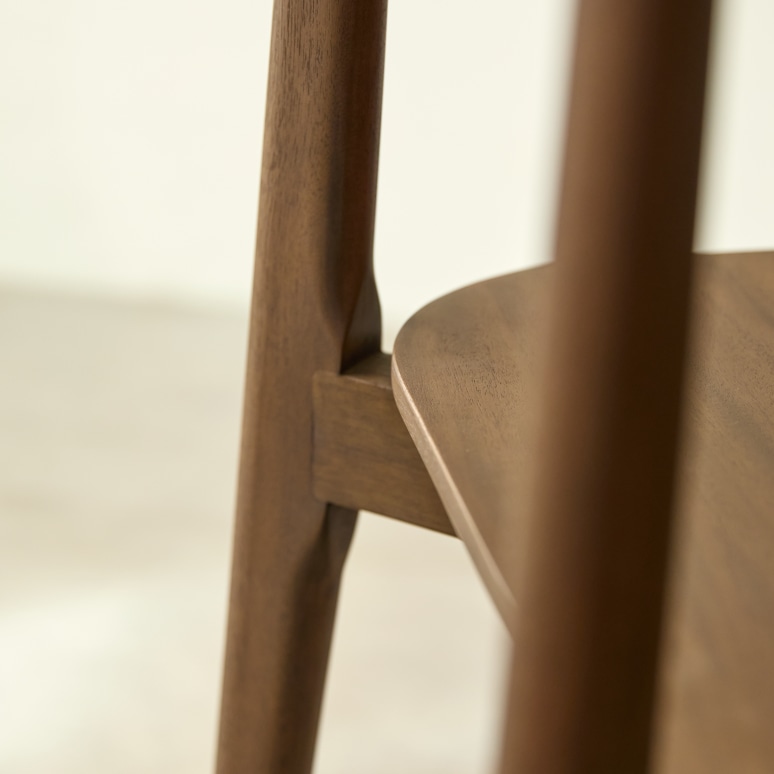 Jonàk - Chair in solid mahogany brown