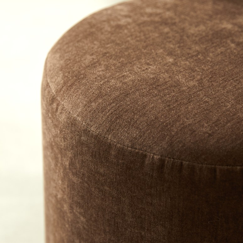 Jamie - Pouf girevole in legno di mango e tessuto marrone