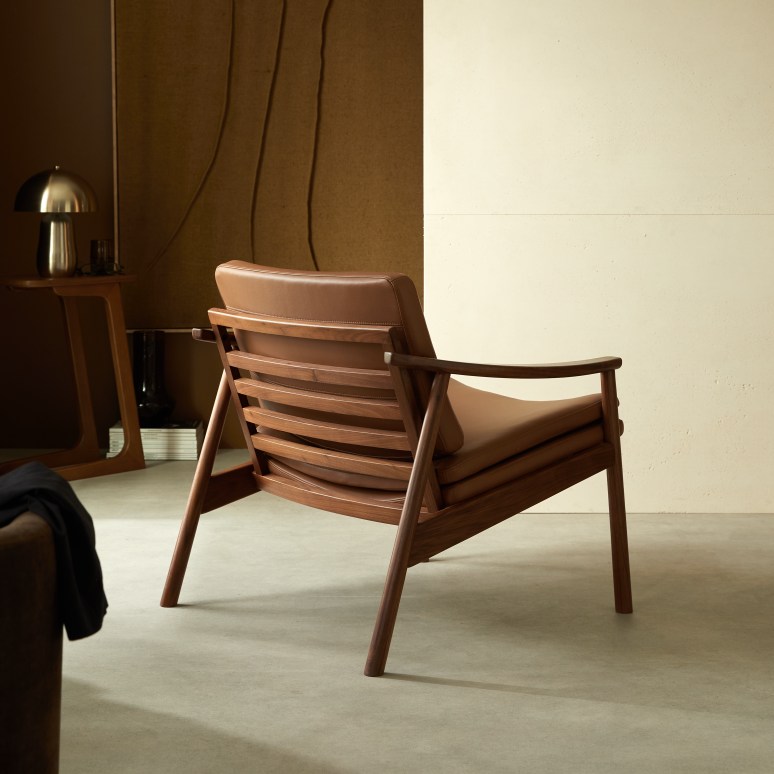 Georges - Sillón de nogal macizo y cuero