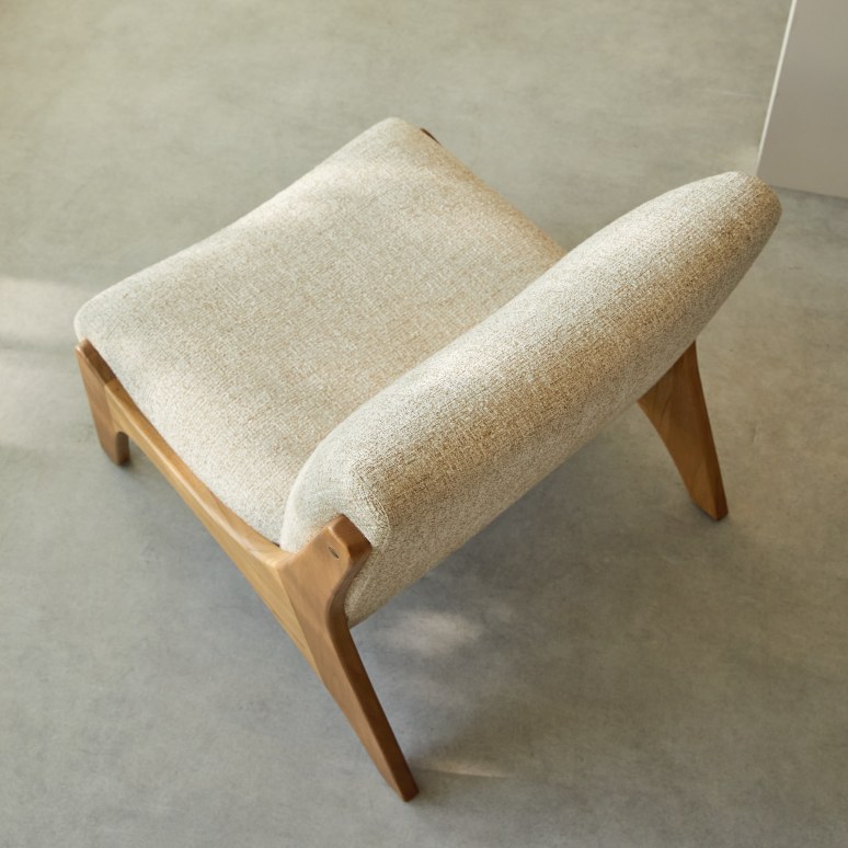Fernand - Fauteuil en mindi massif et tissu