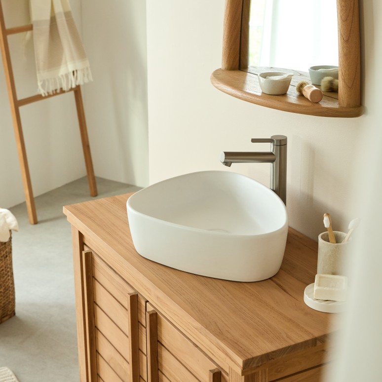Julia - Washbasin in ceramic, w. 44 cm