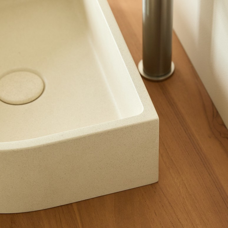 Jenna - Lavabo semicircular de terrazo crema, an. 38 cm