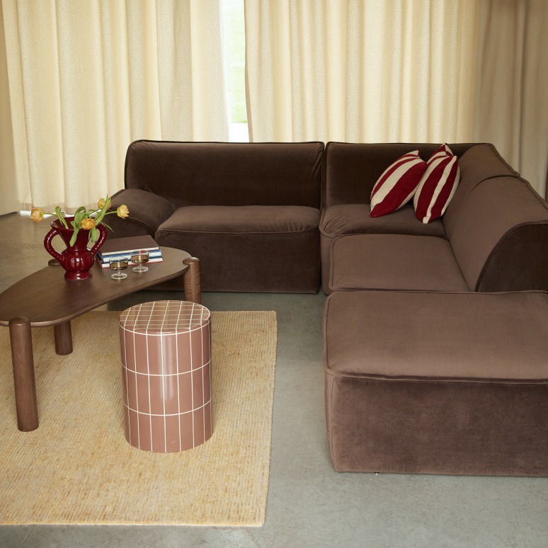 Quinto - Canapé d'angle droit modulable en tissu marron, 4-5 places