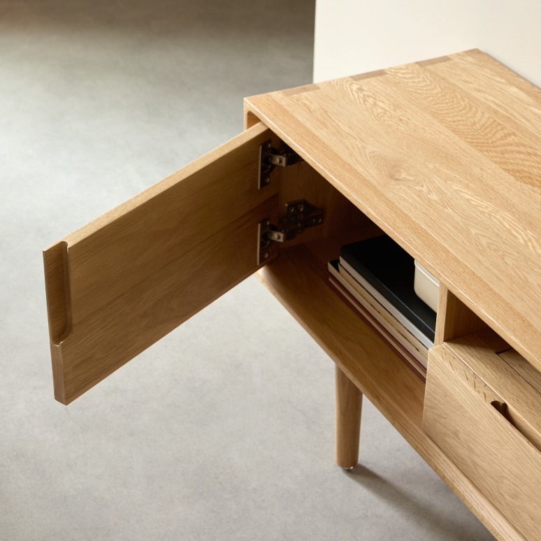 Ellie - TV-Schrank aus massivem Eichenholz 125 cm