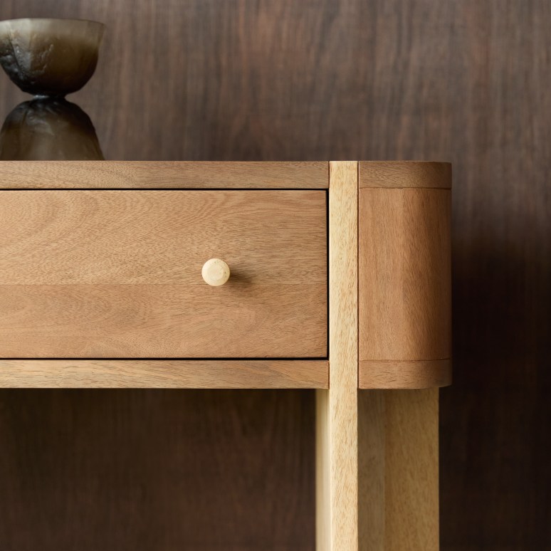 Gaya - Consola de madera de mango macizo