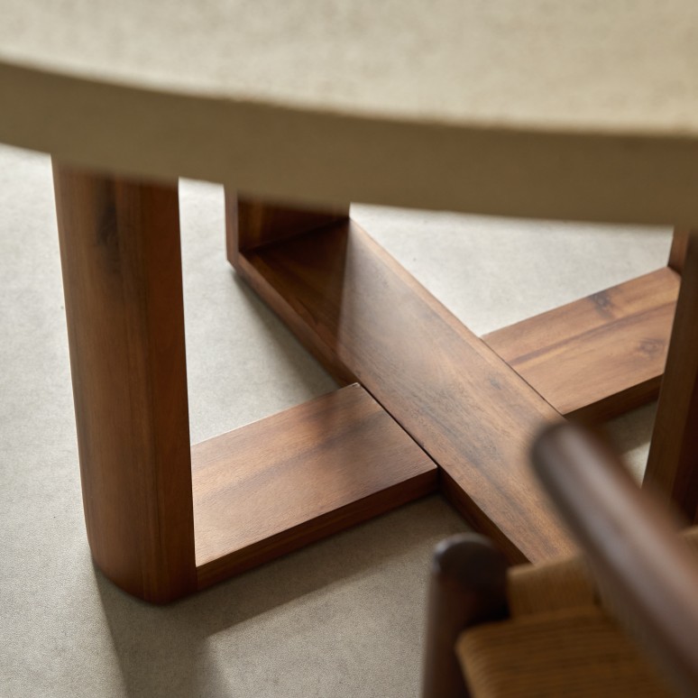 Rose May - Round table in solid acacia and off-white cement for 4/6 people.