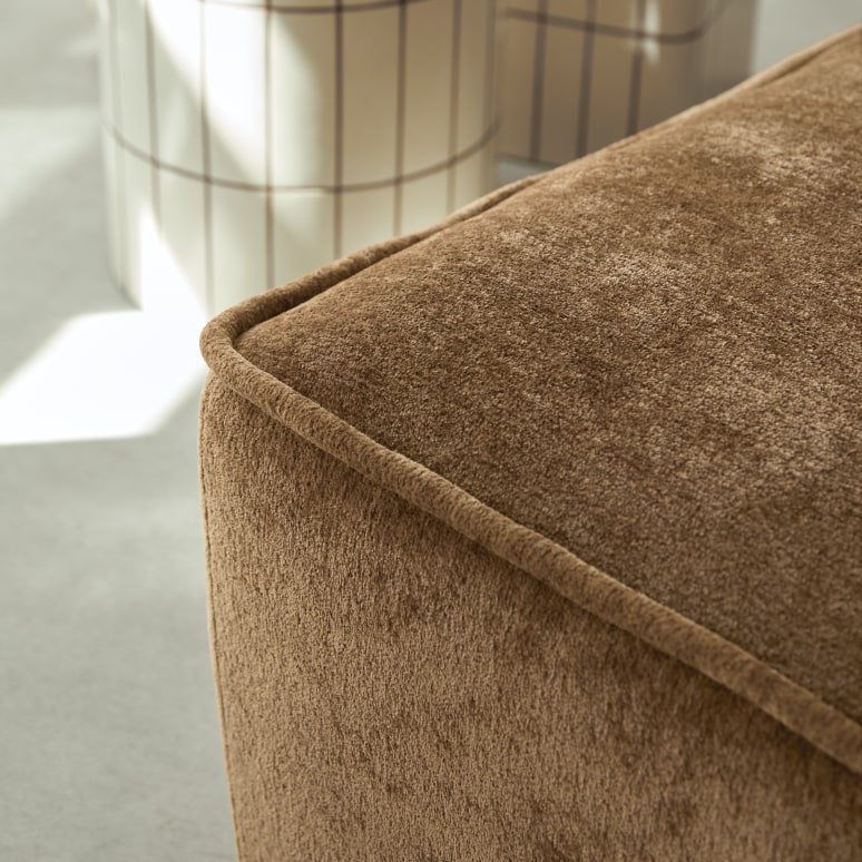 Quinto - Repose-pieds en tissu camel