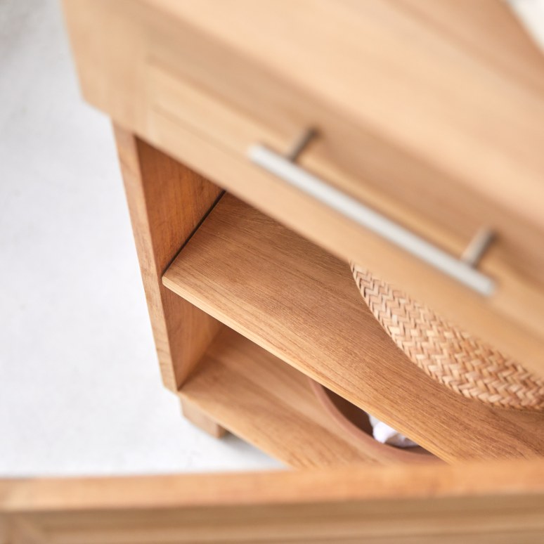 Soho - Set in teak massello