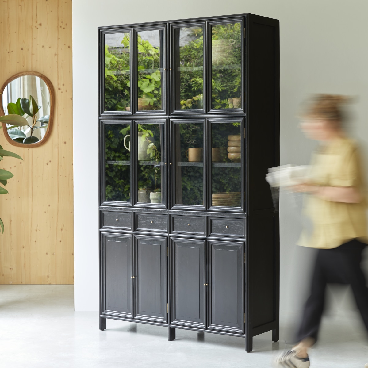 Anna - Geschirrschrank aus Mindi