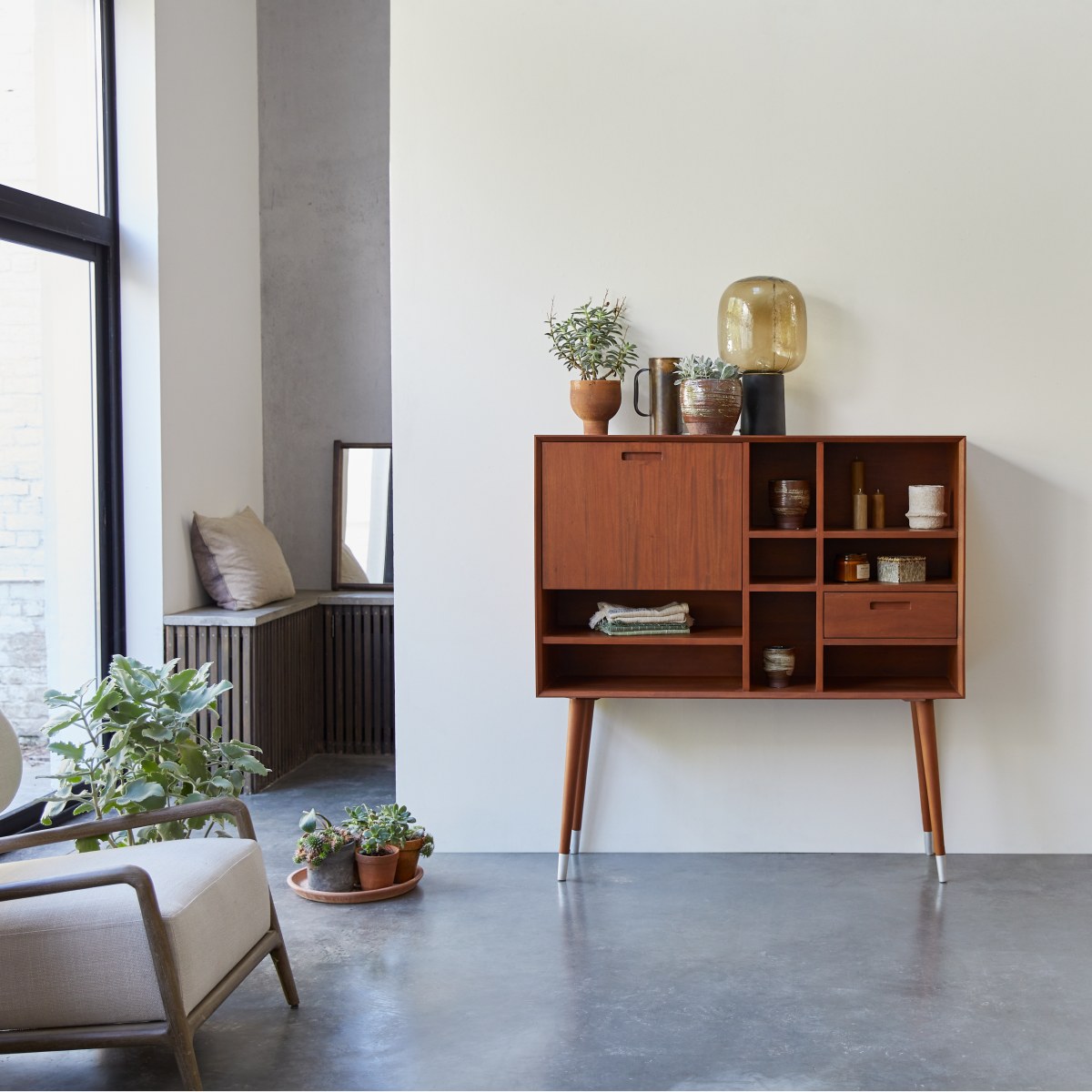 Buffet haut en bois d'acajou massif 130 Magda 50's FSC - Tikamoon