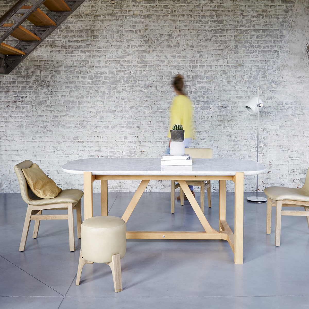 Table Stoneleaf en bois de chêne et marbre 180x95 Tikamoon