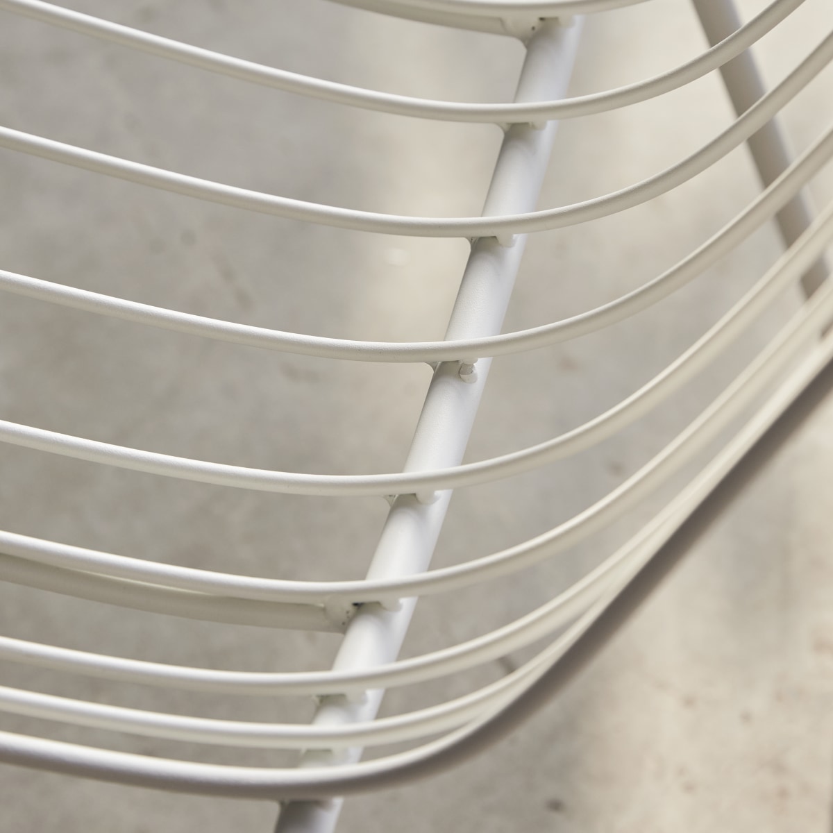 Arty - Chair in white metal