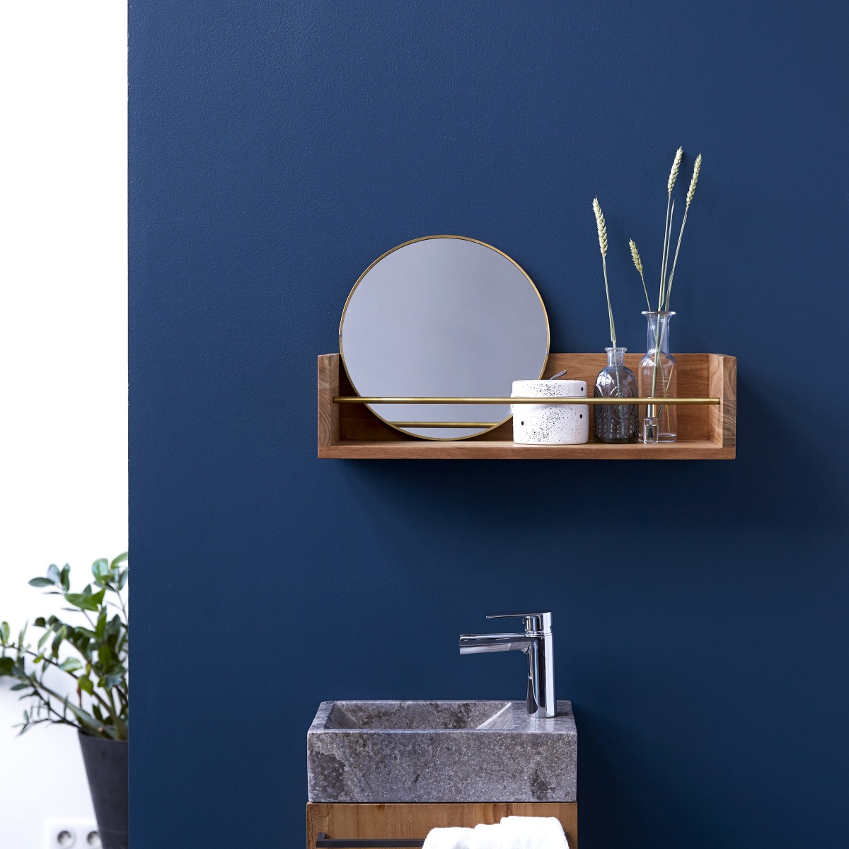 Etagère murale de Salle de Bain en bois de teck Sasha 60 FSC - Tikamoon