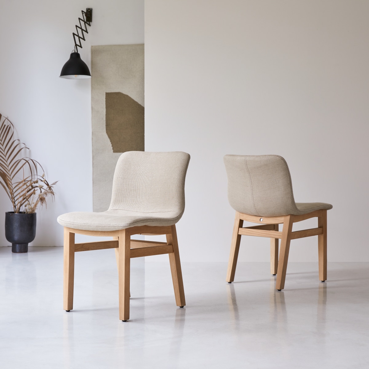 Cocoon - Linen stoel van eikenhout