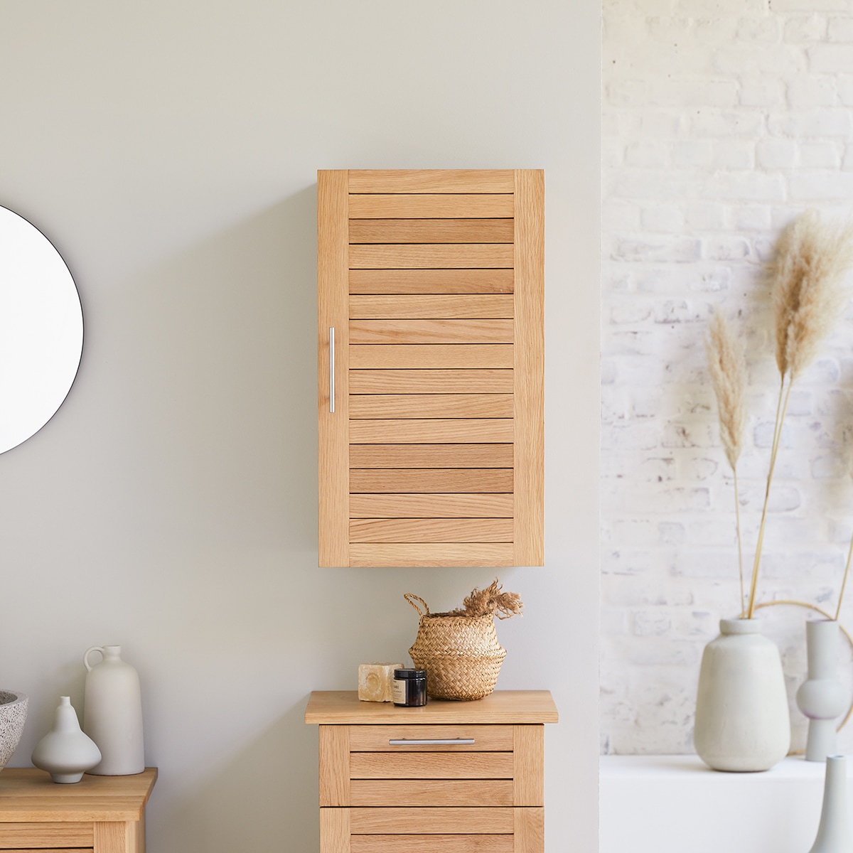 Small oak wall cabinet discount