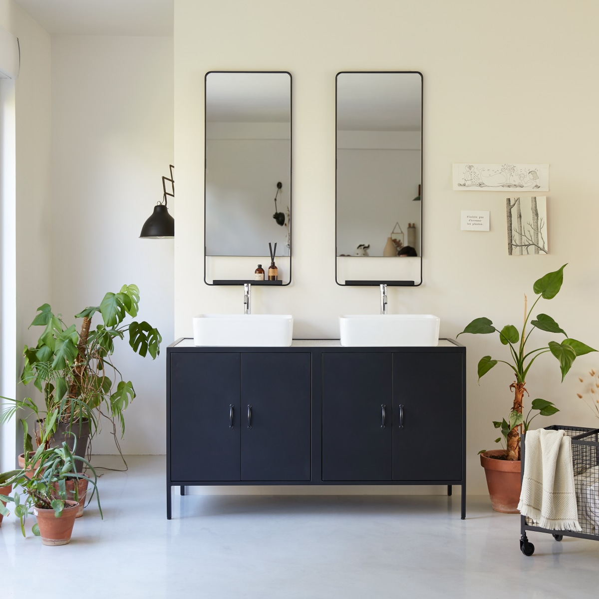 Meuble de salle de bain métal noir et terrazzo 140 Lizzie Tikamoon