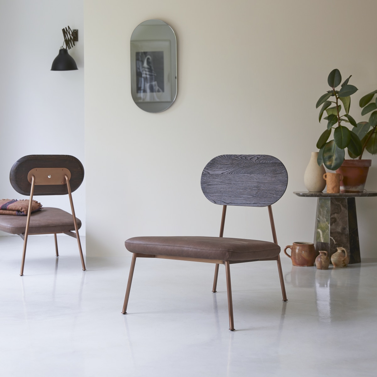 Fauteuil bas Yutapi Mohawk choco en bois de chêne, 1 place Tikamoon