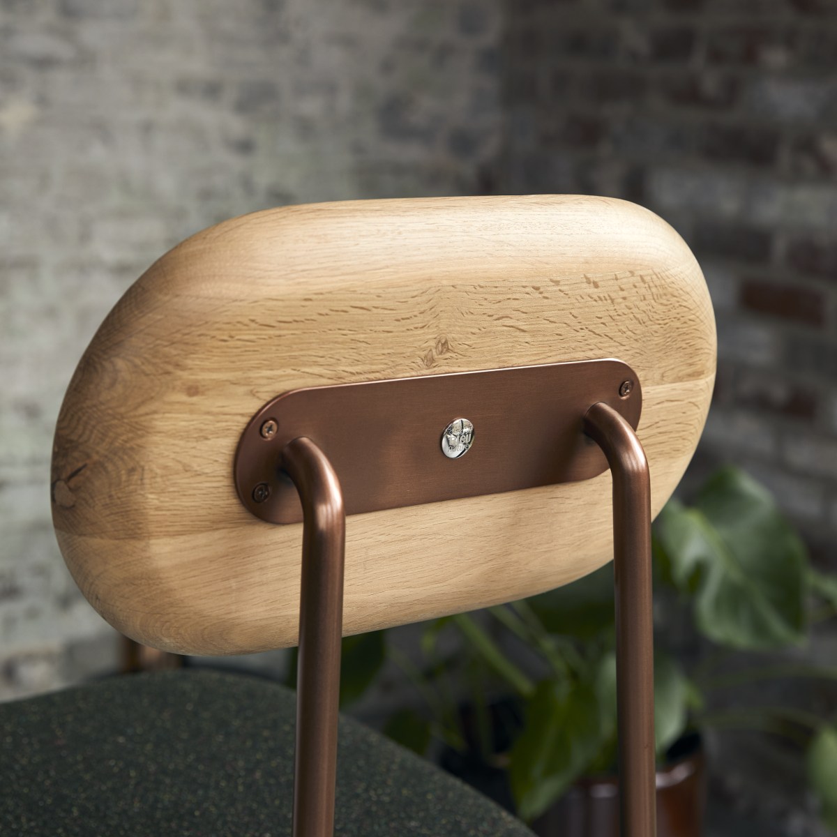 Yutapi - Chaise de bar kaki tweed en chêne massif