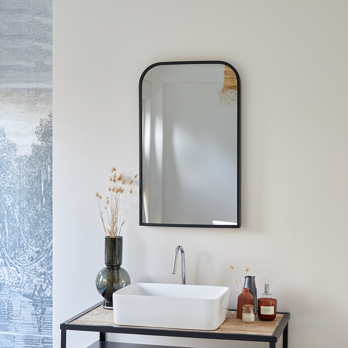 Miroir rectangulaire en métal noir Nordic 80x50 cm Tikamoon