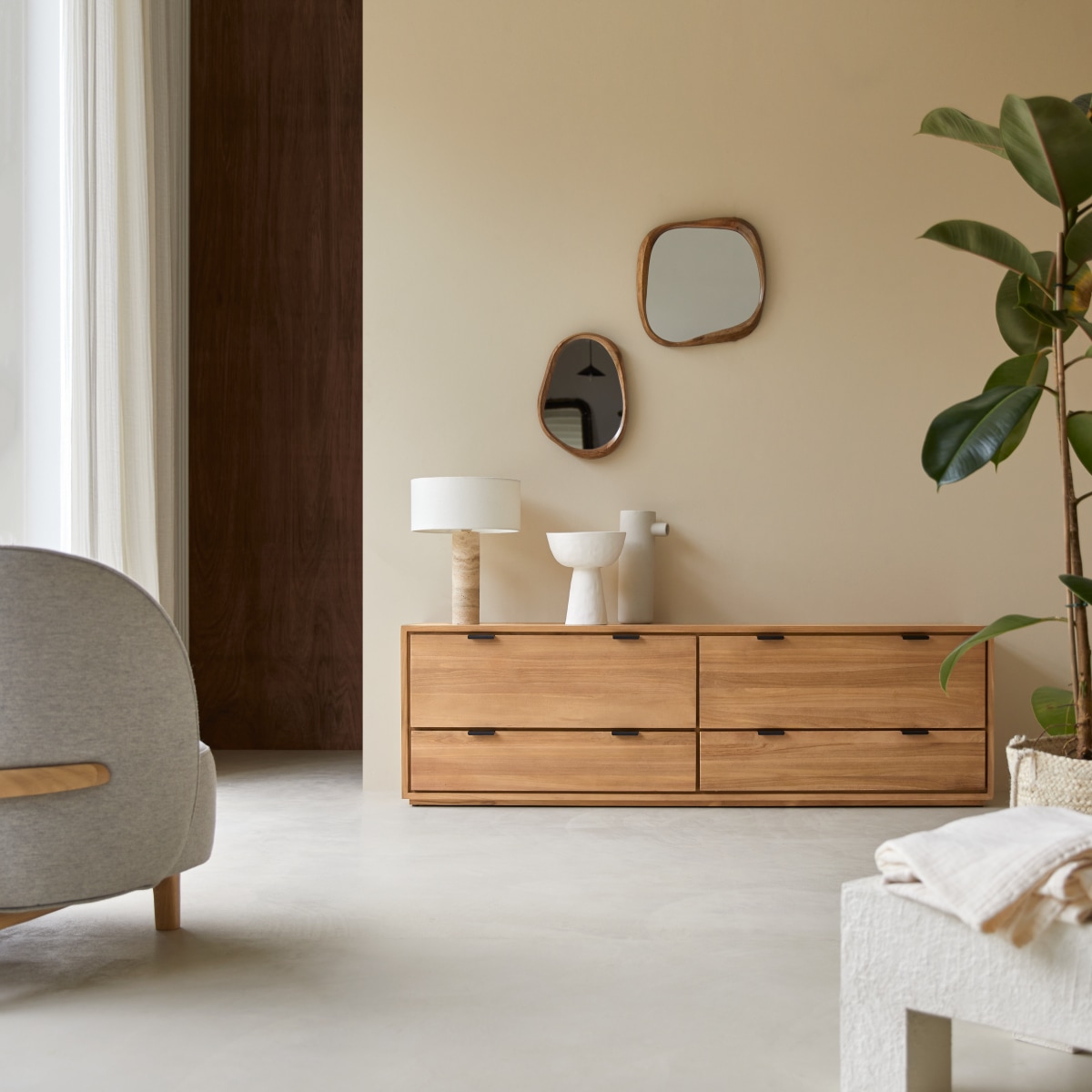 Meuble TV en bois de teck massif Senson 180 cm FSC - Tikamoon