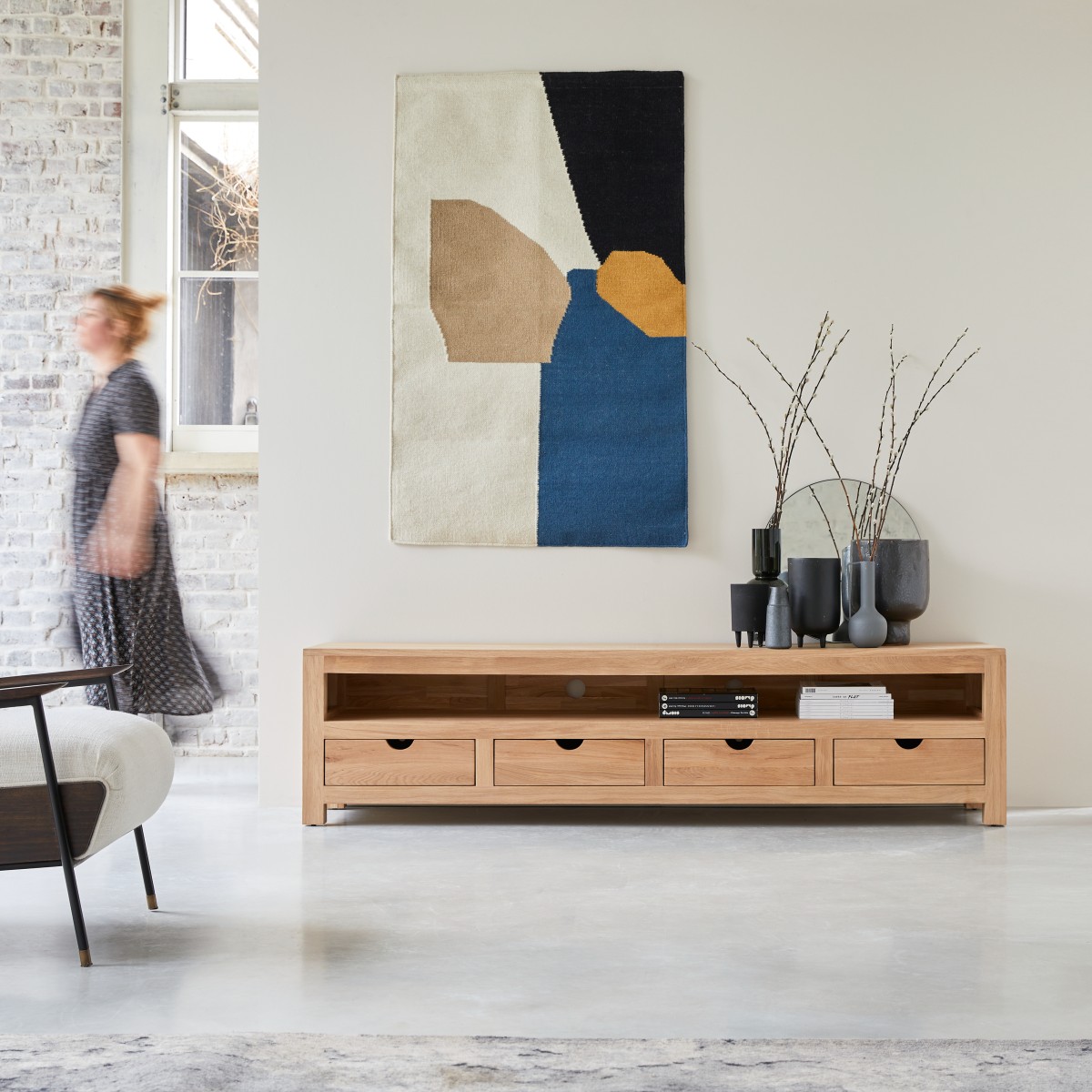 Meuble TV en bois de chêne massif Oliver 200 cm FSC - Tikamoon
