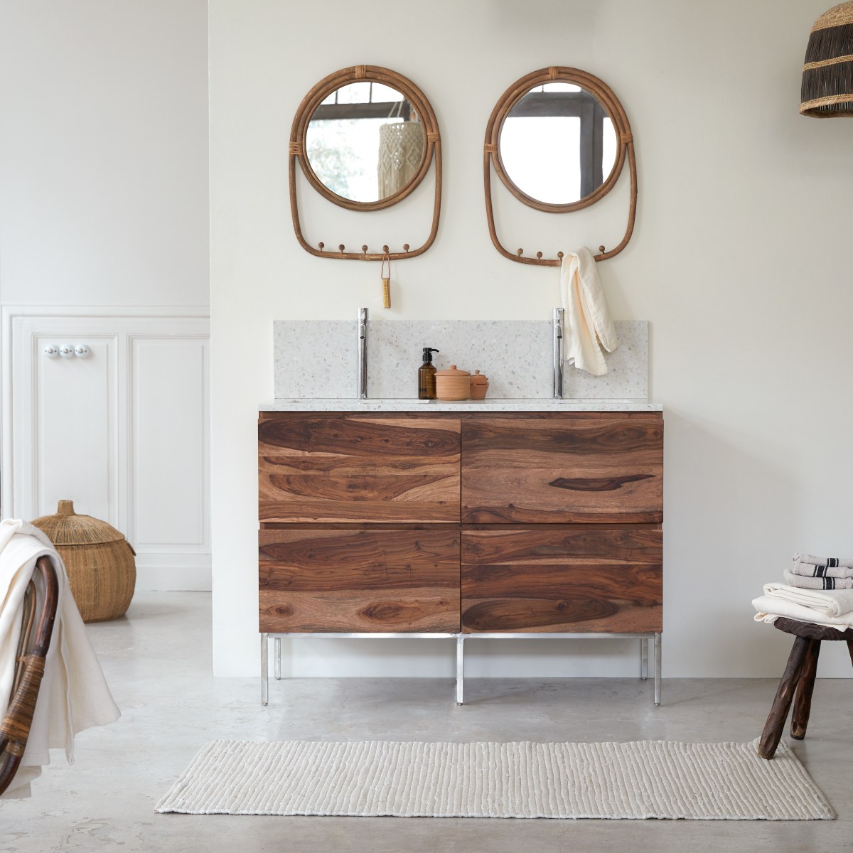 Meuble Salle de Bain en palissandre massif et terrazzo premium Moon 120 Nova Tikamoon