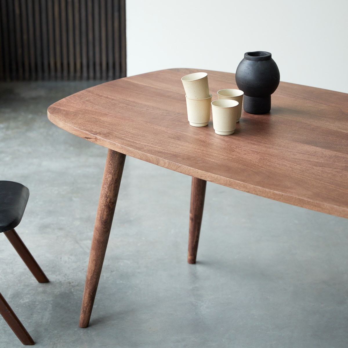 Lazare - Solid mango wood table for 6-8 people