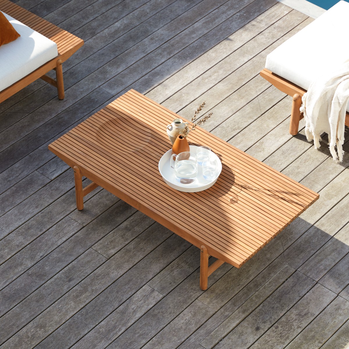 Table basse de jardin en bois de teck massif Fado Tikamoon