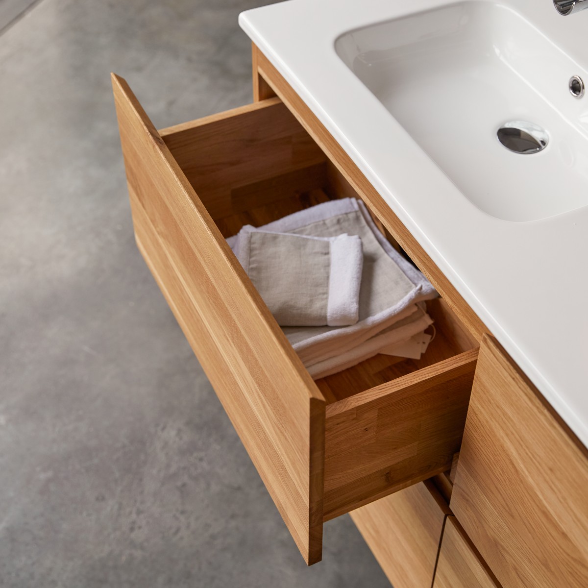 Nova - Mueble de baño de roble macizo y cerámica de 120 cm
