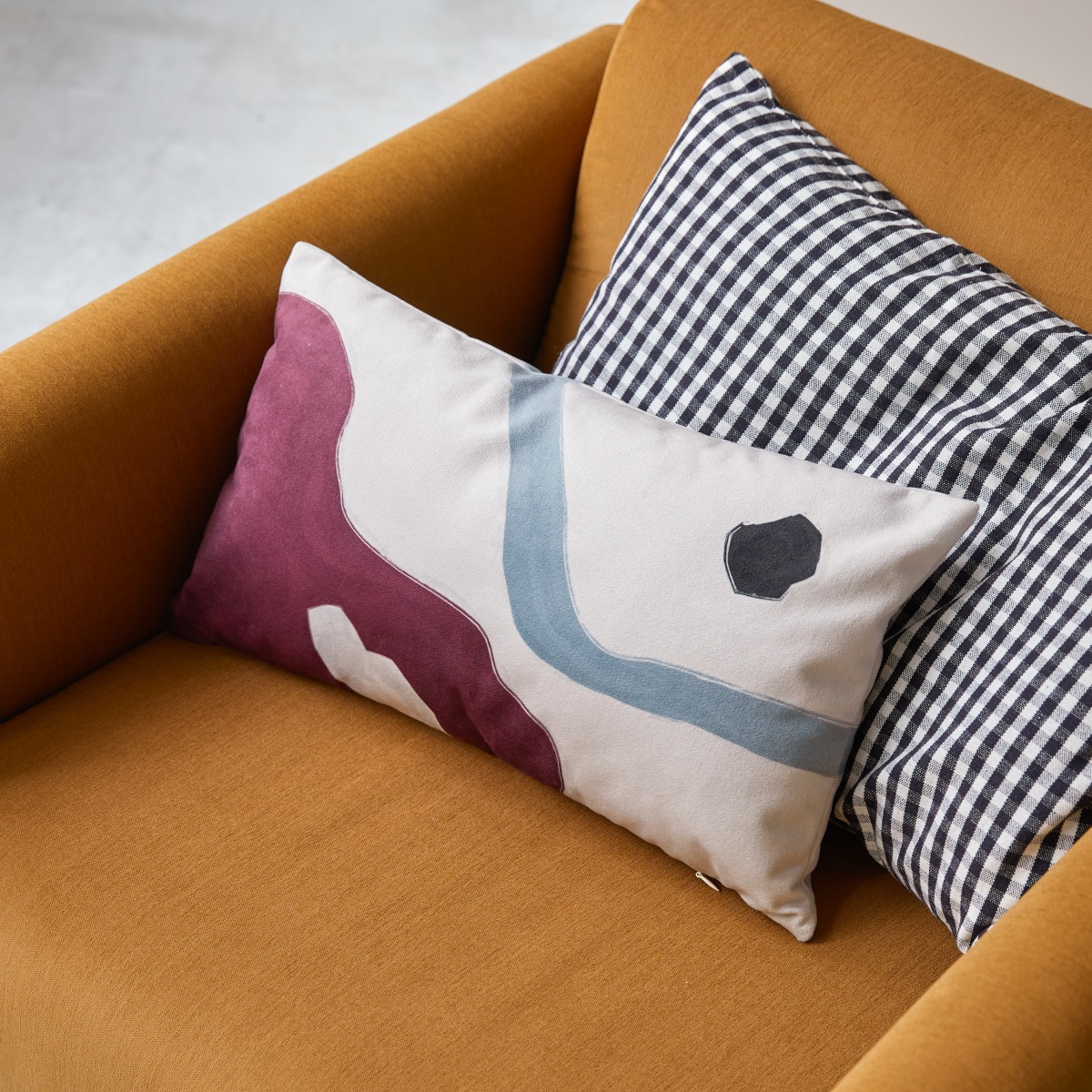 Coussin en suédine Ulysse 50x30 cm Tikamoon