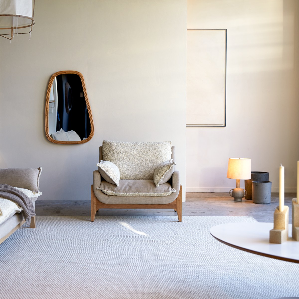 Fauteuil Woodnest en chêne massif et tissu Linen Tikamoon