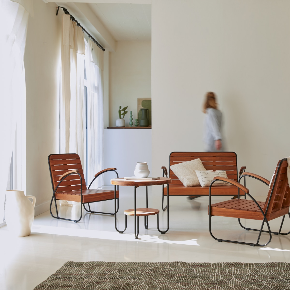 Salon 4 places en bois d'acacia Key Wood, 4 places FSC® - Tikamoon